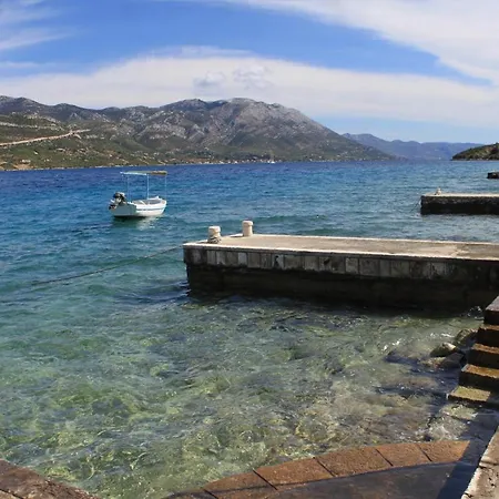 By The Sea Kneza, Korcula - 9171 *