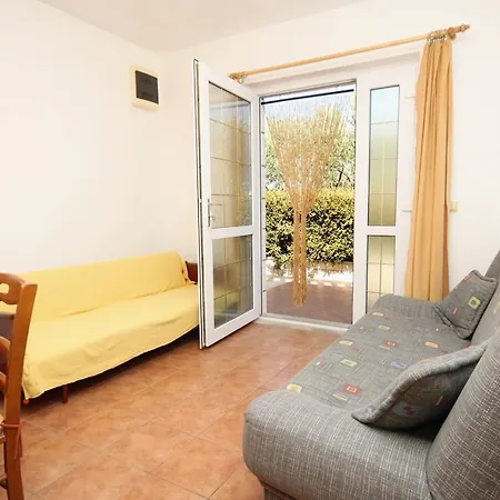 By The Sea Kneza, Korcula - 9171