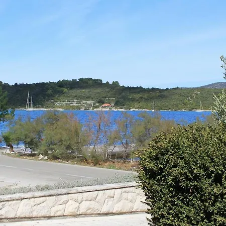 By The Sea Kneza, Korcula - 9171